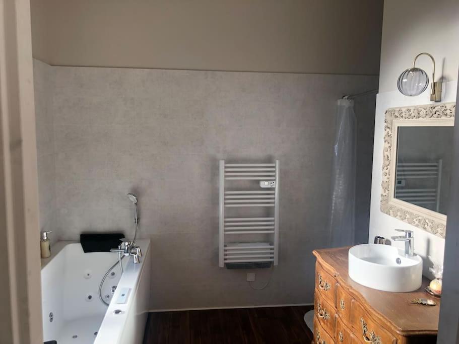 Appartement De Caractere Mirecourt Ngoại thất bức ảnh